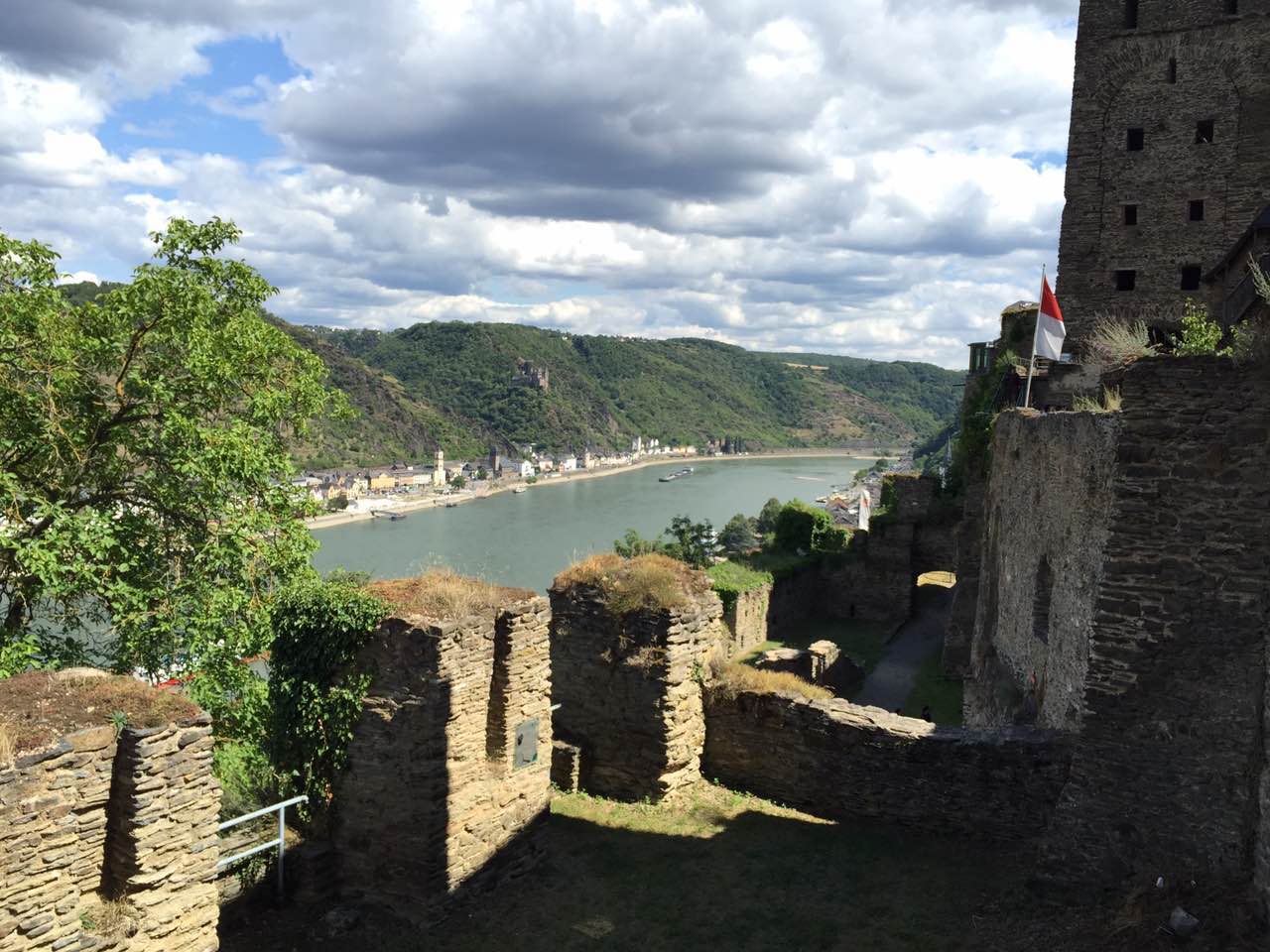 余教授德國鄉村行：浪漫萊茵河自駕游，用手機隨手拍一組系列照片