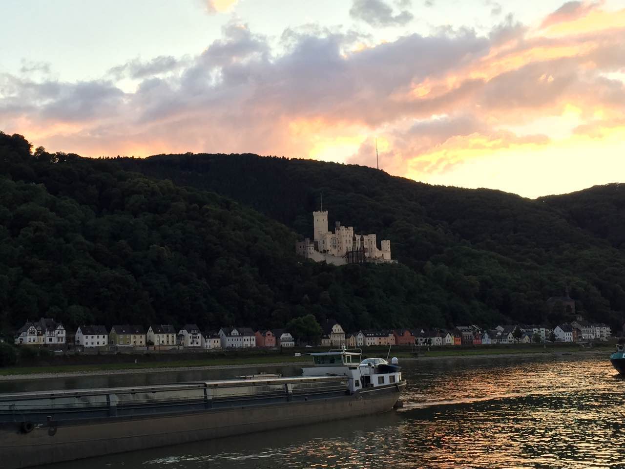 余教授德國鄉村行：浪漫萊茵河自駕游，用手機隨手拍一組系列照片