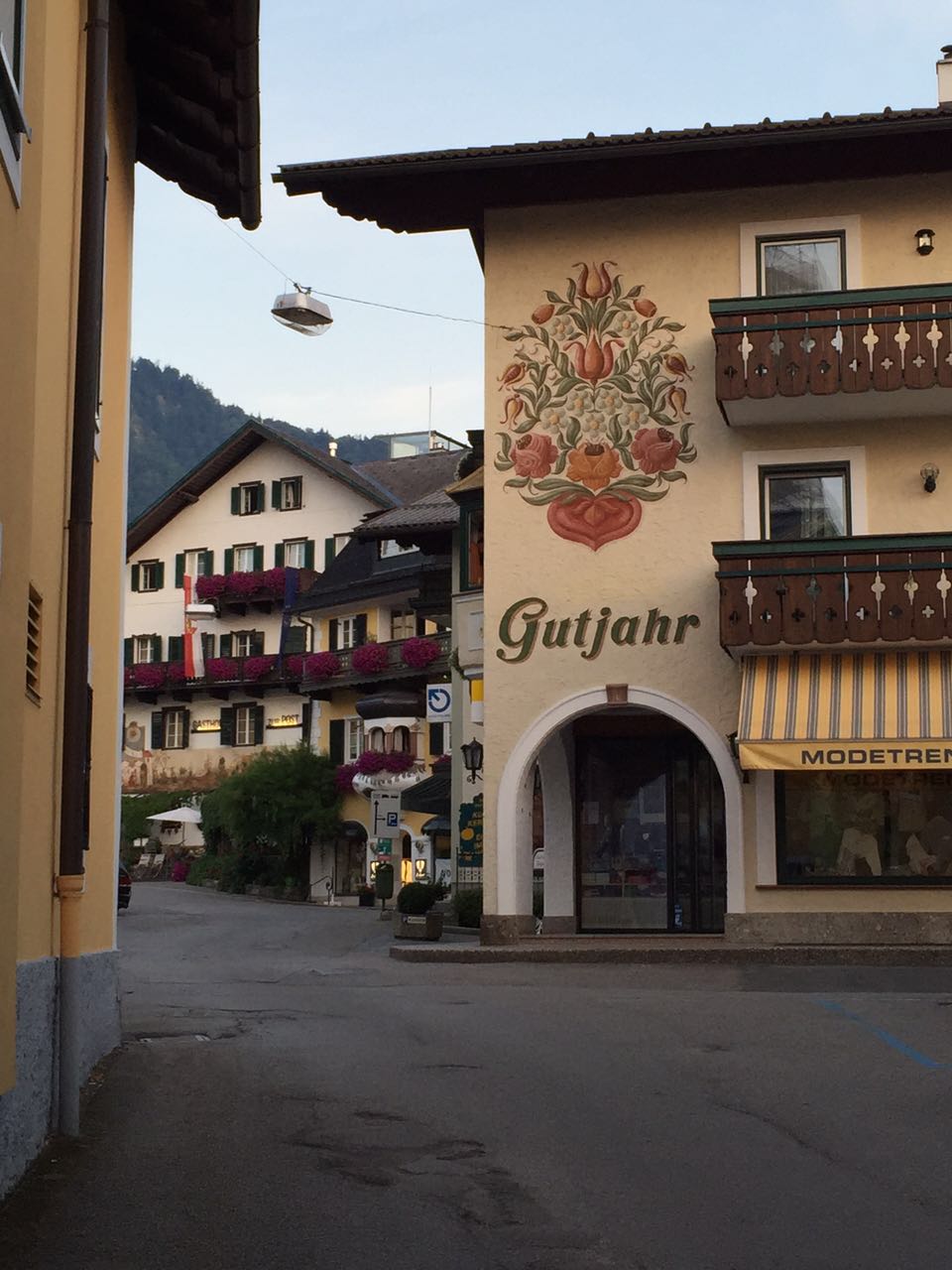 余教授奧地利鄉村行：萬(wàn)科為什么說(shuō)把奧地利小鎮搬回來(lái)？