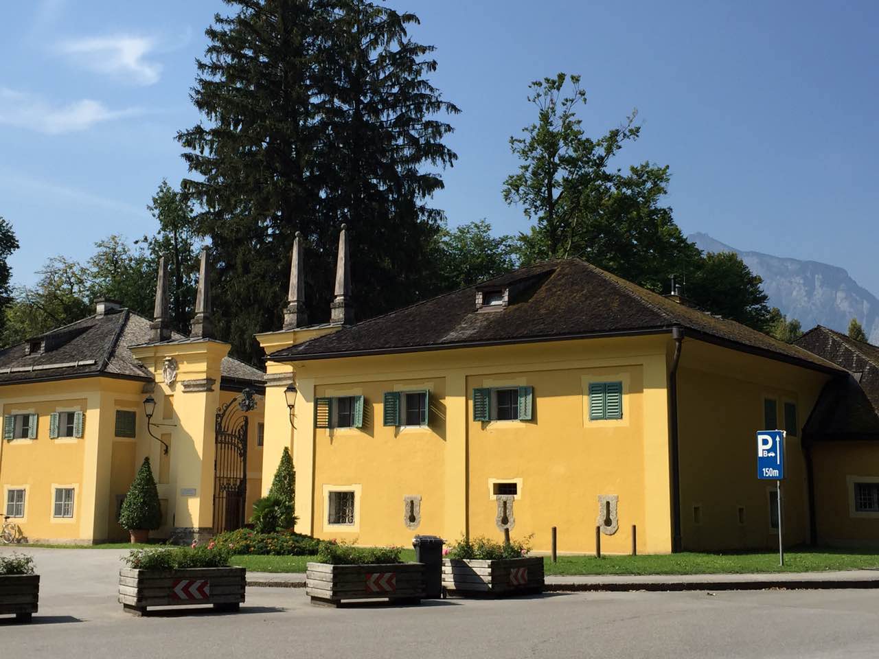 【余教授奧地利鄉村行:音樂(lè )之聲把游客帶到了薩爾斯堡】 【余教授奧地利鄉村行:音樂(lè )之聲把游客帶到了薩爾斯堡】