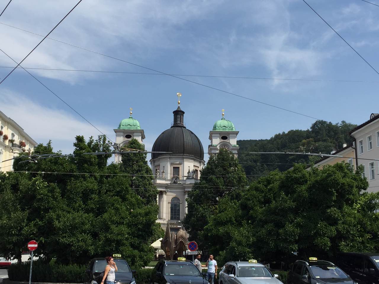 【余教授奧地利鄉村行:音樂(lè )之聲把游客帶到了薩爾斯堡】 【余教授奧地利鄉村行:音樂(lè )之聲把游客帶到了薩爾斯堡】