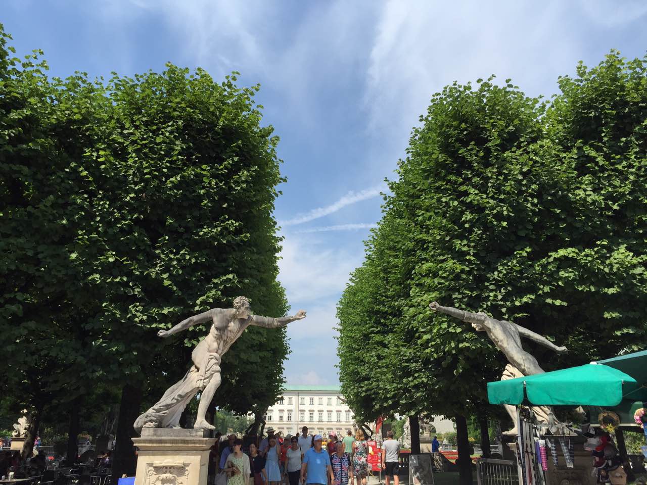 【余教授奧地利鄉村行:音樂(lè )之聲把游客帶到了薩爾斯堡】 【余教授奧地利鄉村行:音樂(lè )之聲把游客帶到了薩爾斯堡】