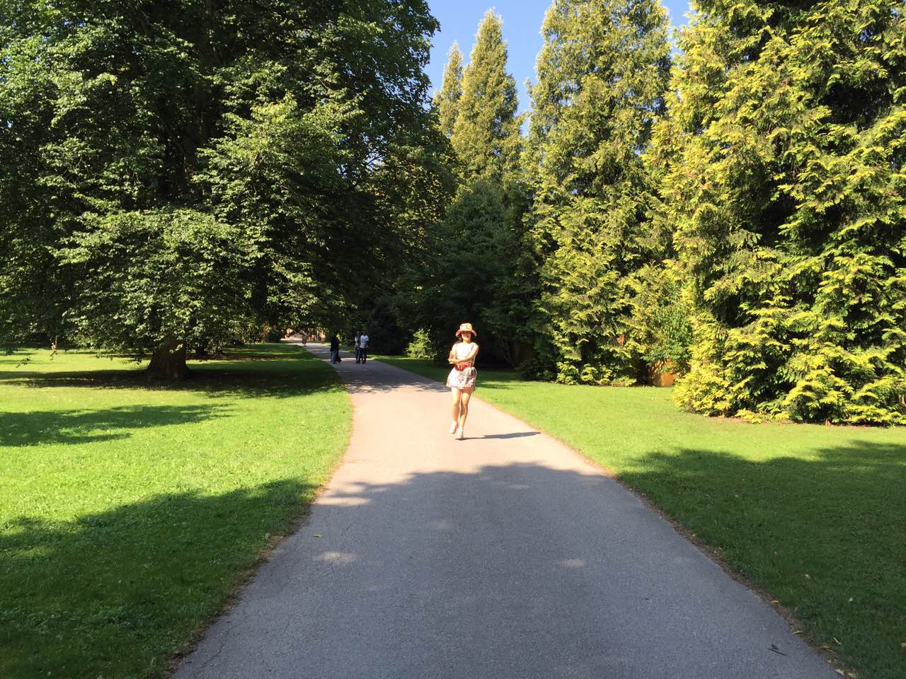 【余教授奧地利鄉村行:音樂(lè )之聲把游客帶到了薩爾斯堡】 【余教授奧地利鄉村行:音樂(lè )之聲把游客帶到了薩爾斯堡】