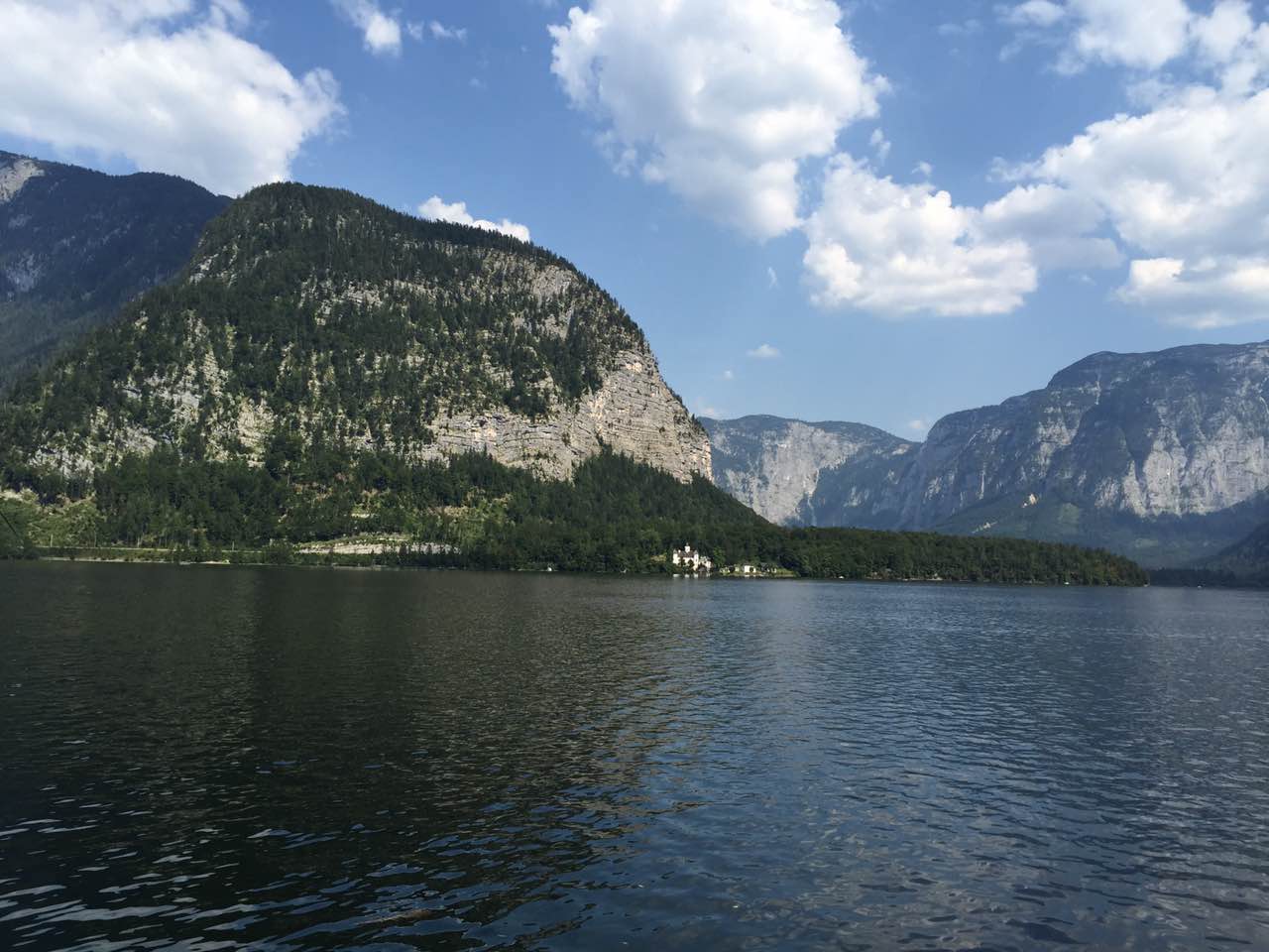 【余教授奧地利鄉村行:音樂(lè )之聲把游客帶到了薩爾斯堡】 【余教授奧地利鄉村行:音樂(lè )之聲把游客帶到了薩爾斯堡】